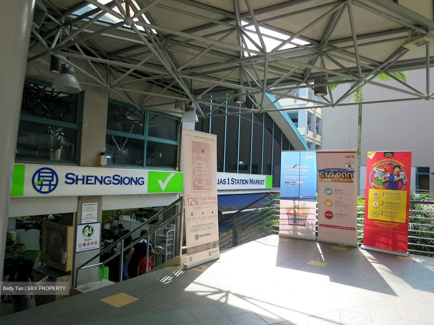 Elias Mall (D18), Retail #547591561